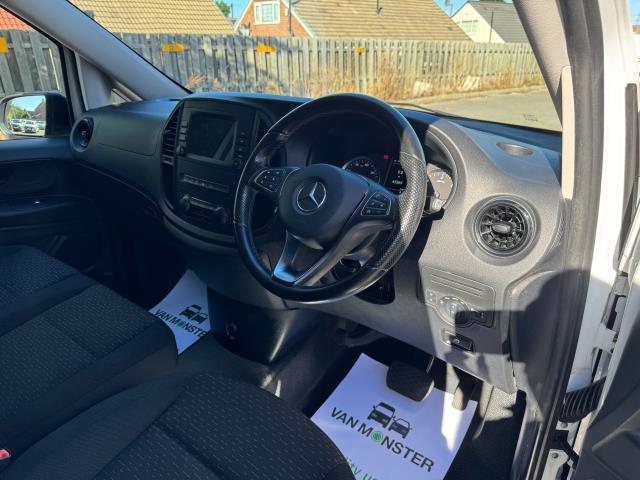2021 Mercedes-Benz Vito 116Cdi Progressive Van 9G-Tronic (KR71WKM) Image 14