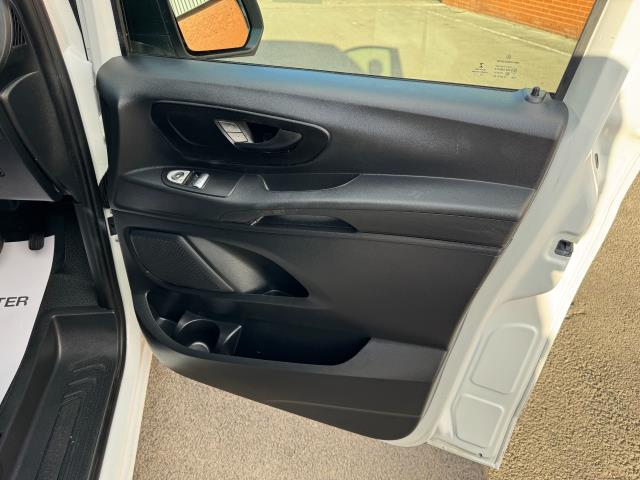 2021 Mercedes-Benz Vito 116Cdi Progressive Van 9G-Tronic (KR71WKN) Image 18