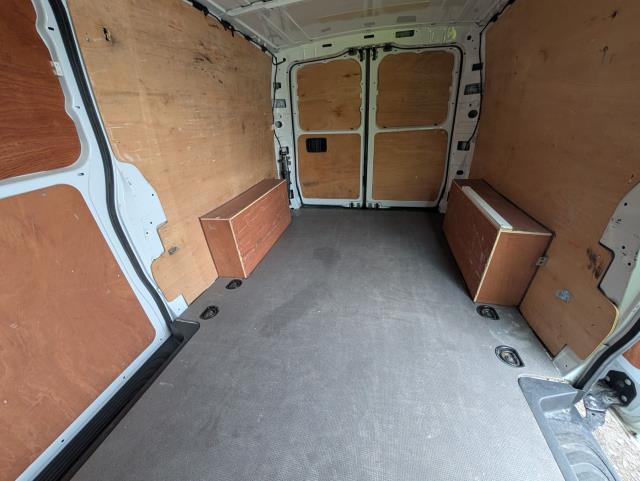2022 Mercedes-Benz Vito 116Cdi Progressive Van 9G-Tronic (KR71ZHV) Image 7