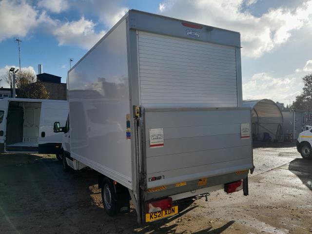 2021 Mercedes-Benz Sprinter 3.5T Progressive Luton (KS21XDN) Image 6