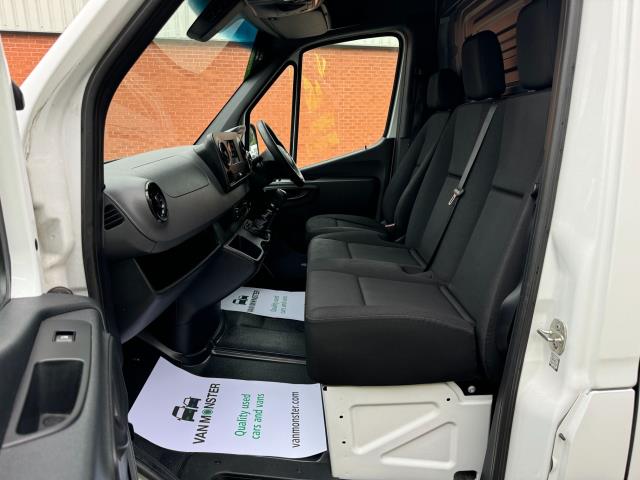 2020 Mercedes-Benz Sprinter 3.5T L2 H2 Progressive Van RWD 315 CDI (KS70DWW) Image 35