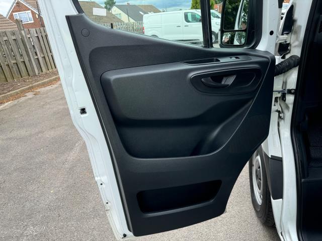 2020 Mercedes-Benz Sprinter 3.5T L2 H2 Progressive Van RWD 315 CDI (KS70DWW) Image 38