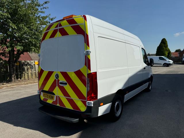 2020 Mercedes-Benz Sprinter 3.5T L2 H2 Progressive Van RWD 315 CDI (KS70KBN) Image 9