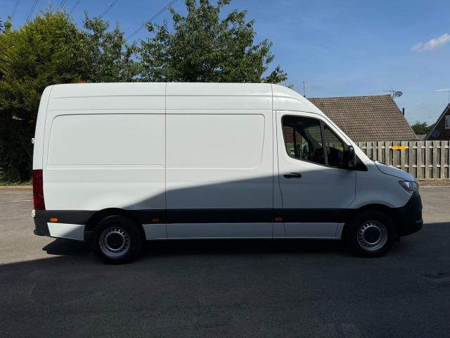 2020 Mercedes-Benz Sprinter 3.5T L2 H2 Progressive Van RWD 315 CDI (KS70KBN) Image 10