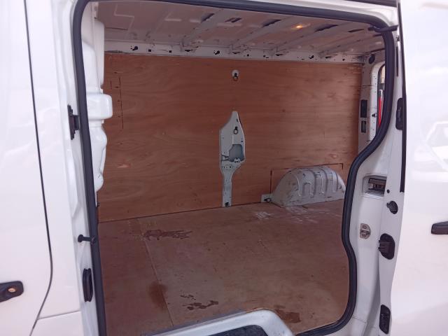 2022 Mercedes-Benz Sprinter 3.5T Progressive Dropside (KS71EWC) Image 11