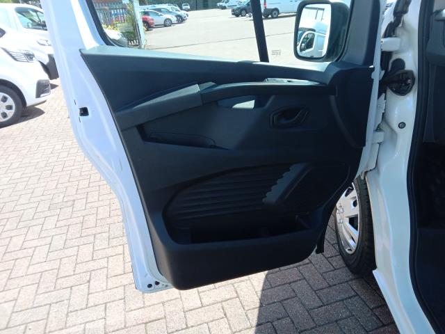 2022 Mercedes-Benz Sprinter 3.5T Progressive Dropside (KS71EWC) Image 10