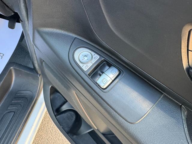 2022 Mercedes-Benz Vito 116Cdi Progressive Van 9G-Tronic (KS71NYN) Image 19