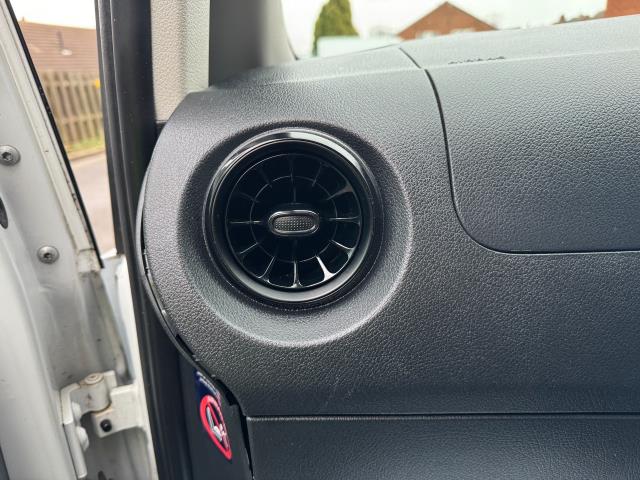 2022 Mercedes-Benz Vito 116 CDI L3 Progressive Van 9G-Tronic (KS71OAD) Image 46