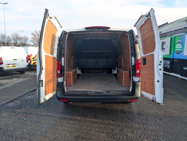 2022 Mercedes-Benz Vito 116Cdi Progressive Van 9G-Tronic (KS71OAG) Image 11