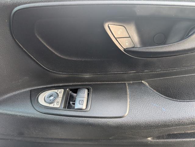 2022 Mercedes-Benz Vito 116Cdi Progressive Van 9G-Tronic (KS71OAG) Image 19