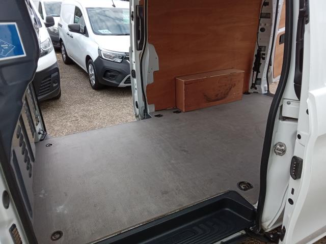 2022 Mercedes-Benz Vito 116Cdi Progressive Van 9G-Tronic (KS71OAL) Image 14