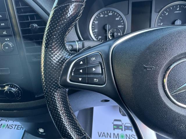 2022 Mercedes-Benz Vito 116 CDI Progressive Van 9G-Tronic (KS71OAW) Image 23