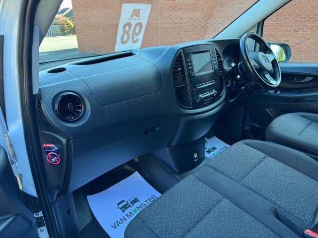 2022 Mercedes-Benz Vito 116 CDI Progressive Van 9G-Tronic (KS71OAW) Image 41