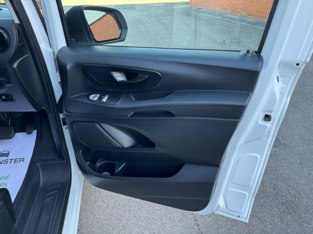 2022 Mercedes-Benz Vito 116 CDI Progressive Van 9G-Tronic (KS71OAW) Image 18