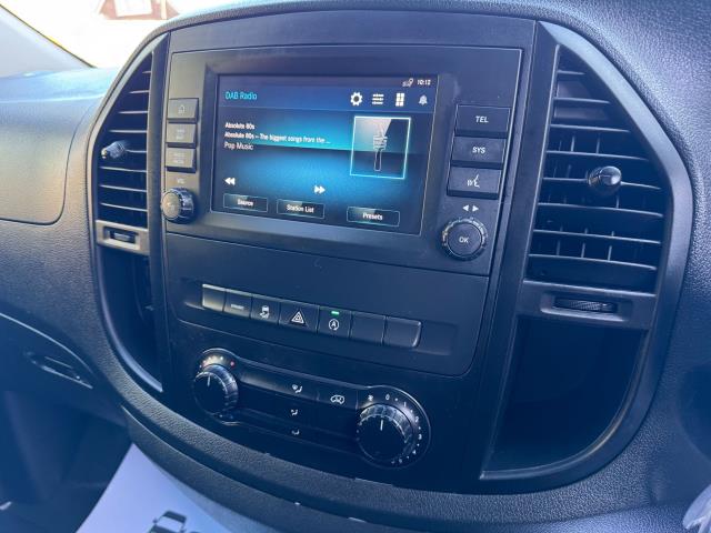 2022 Mercedes-Benz Vito 116 CDI Progressive Van 9G-Tronic (KS71OAW) Image 32