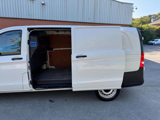 2022 Mercedes-Benz Vito 116 CDI Progressive Van 9G-Tronic (KS71OAW) Image 52