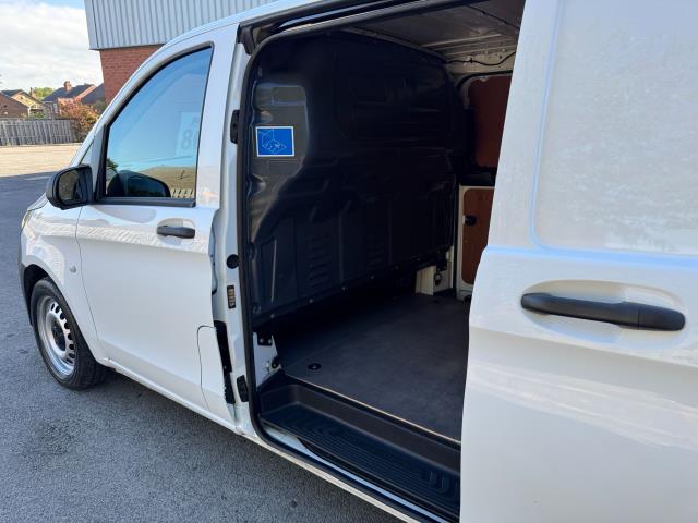 2022 Mercedes-Benz Vito 116 CDI Progressive Van 9G-Tronic (KS71OAW) Image 50