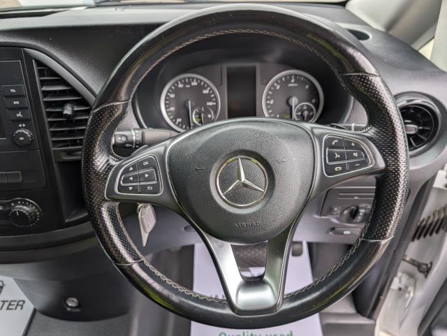 2022 Mercedes-Benz Vito 116 CDI Progressive Van 9G-Tronic (KS71OAZ) Image 33