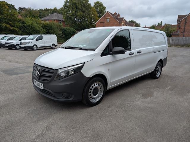 2022 Mercedes-Benz Vito 116 CDI Progressive Van 9G-Tronic (KS71OAZ) Image 9