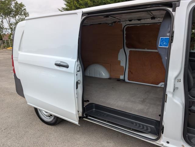 2022 Mercedes-Benz Vito 116 CDI Progressive Van 9G-Tronic (KS71OAZ) Image 20