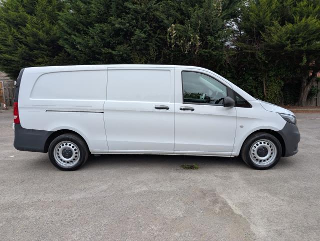 2022 Mercedes-Benz Vito 116 CDI Progressive Van 9G-Tronic (KS71OAZ) Image 3