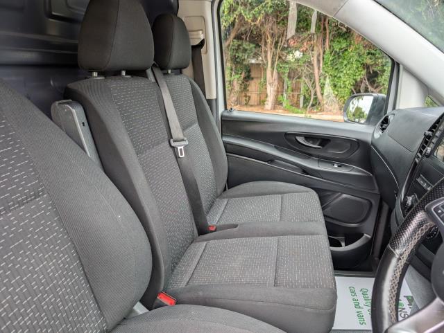 2022 Mercedes-Benz Vito 116 CDI Progressive Van 9G-Tronic (KS71OAZ) Image 28