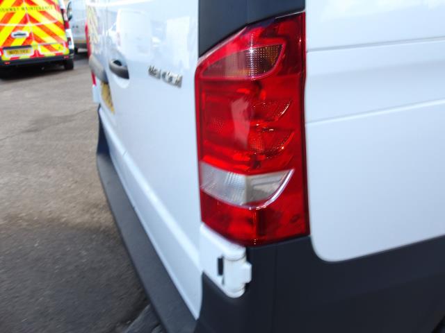 2022 Mercedes-Benz Vito 116Cdi Progressive Van 9G-Tronic (KS71OBD) Image 13