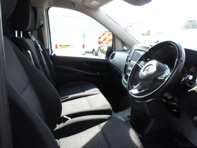 2022 Mercedes-Benz Vito 116Cdi Progressive Van 9G-Tronic (KS71OBN) Image 21