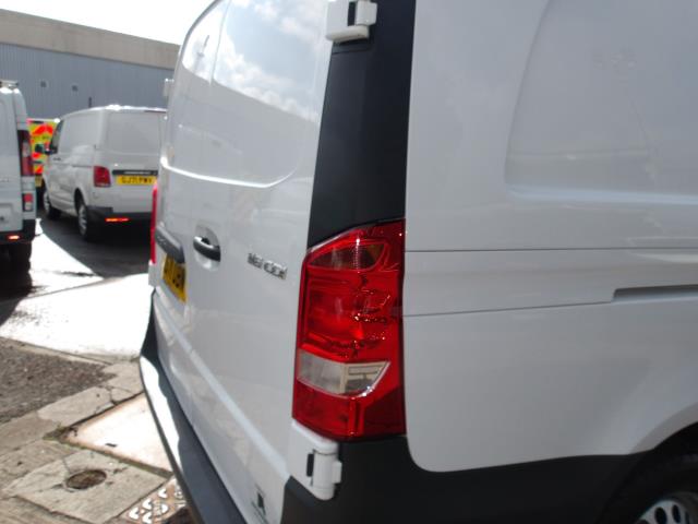 2022 Mercedes-Benz Vito 116Cdi Progressive Van 9G-Tronic (KS71OBN) Image 11