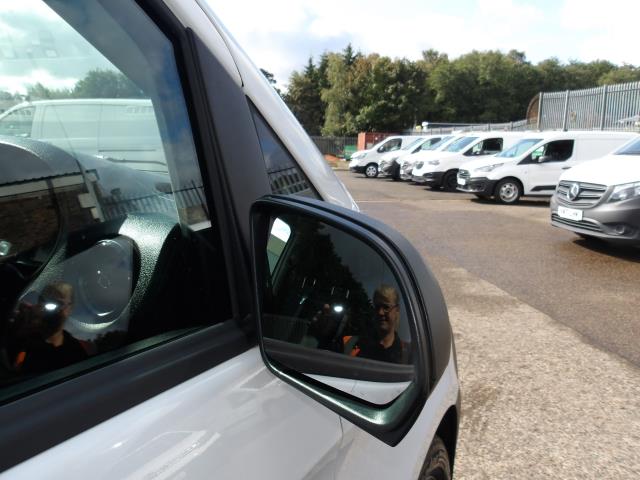 2022 Mercedes-Benz Vito 116Cdi Progressive Van 9G-Tronic (KS71OBN) Image 13