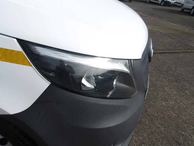 2022 Mercedes-Benz Vito 116Cdi Progressive Van 9G-Tronic (KS71OBR) Image 11