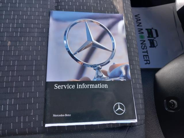 2023 Mercedes-Benz Vito 114CDI L2 PROGRESSIVE 140PS AIR CON EURO 6 SAT NAV (KS72FXM) Image 27