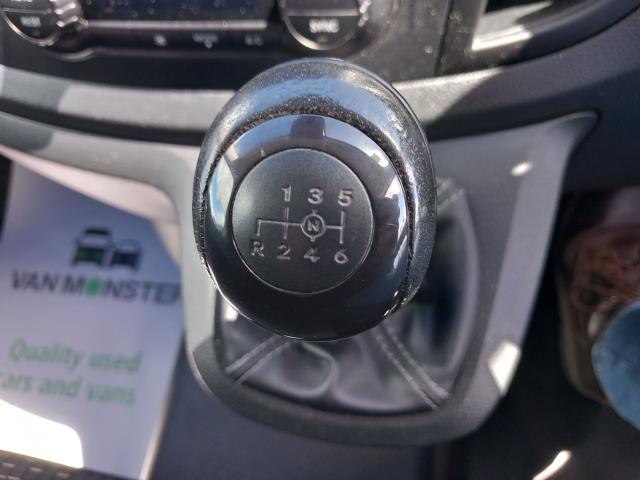 2023 Mercedes-Benz Vito 114CDI L2 PROGRESSIVE 140PS AIR CON EURO 6 SAT NAV (KS72FXM) Image 28