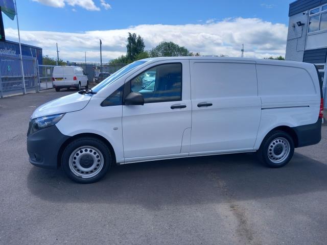 2023 Mercedes-Benz Vito 114CDI L2 PROGRESSIVE 140PS AIR CON EURO 6 SAT NAV (KS72FXM) Image 4