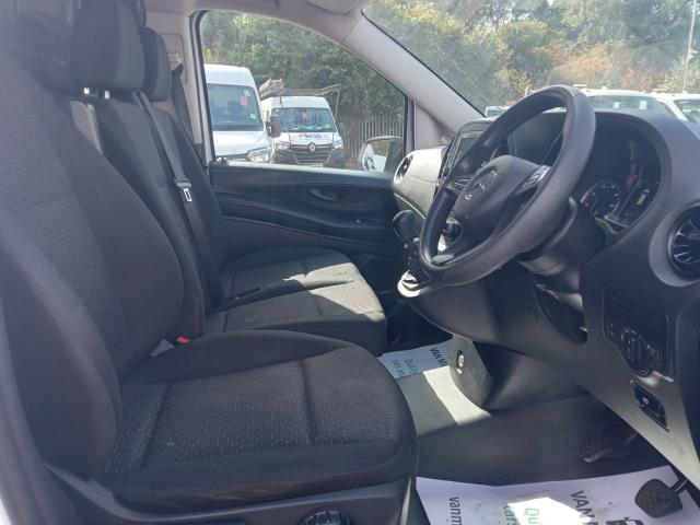 2023 Mercedes-Benz Vito 114Cdi Progressive Van (KS72HBK) Image 31