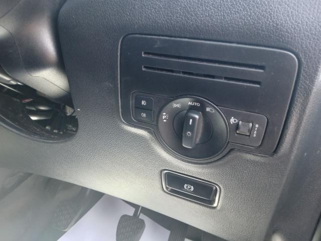 2023 Mercedes-Benz Vito 114Cdi Progressive Van (KS72HBK) Image 26