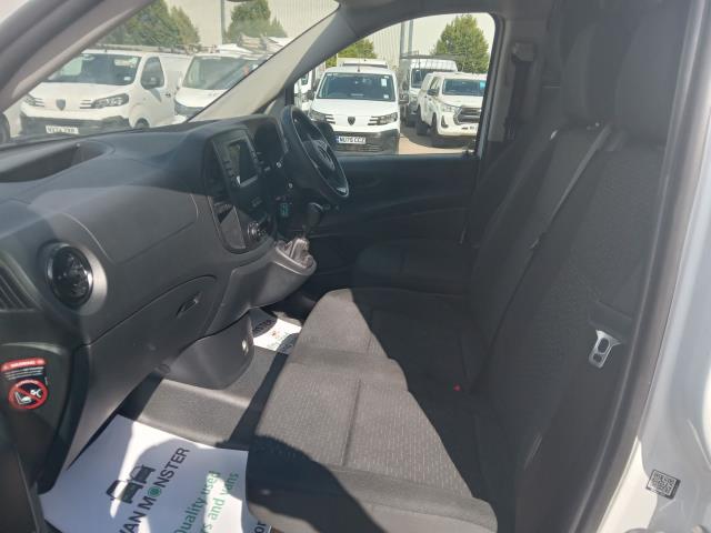 2023 Mercedes-Benz Vito 114Cdi Progressive Van (KS72HBK) Image 34