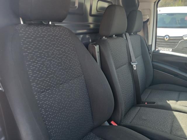 2023 Mercedes-Benz Vito 114Cdi Progressive Van (KS72HBK) Image 33