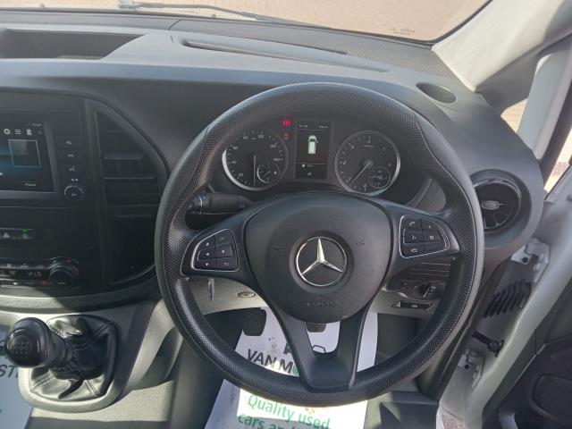 2023 Mercedes-Benz Vito 114Cdi Progressive Van (KS72HBK) Image 22