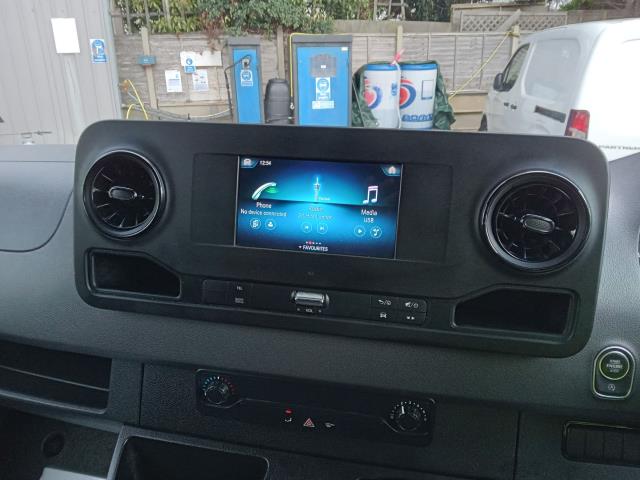 2021 Mercedes-Benz Sprinter 3.5T H2 Progressive Van (KT21SVN) Image 28