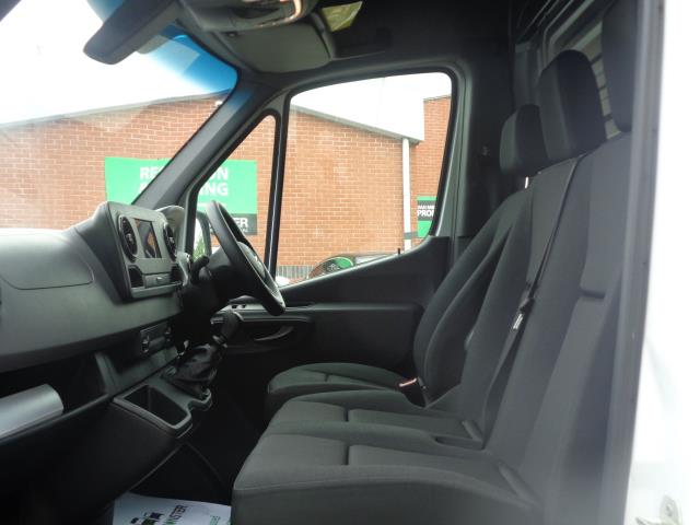 2021 Mercedes-Benz Sprinter 3.5T H2 Progressive Van LWB (KT70EVY) Image 5