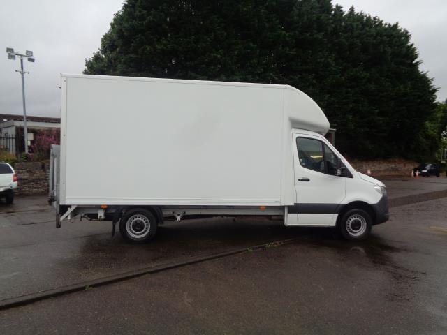 2020 Mercedes-Benz Sprinter 3.5T Luton  (KV70PTX) Image 11