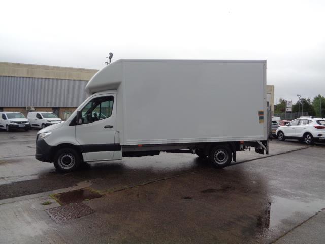 2020 Mercedes-Benz Sprinter 3.5T Luton  (KV70PTX) Image 6