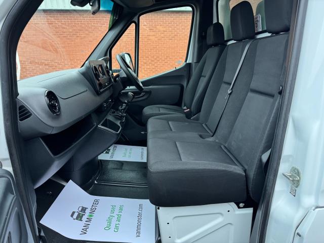 2021 Mercedes-Benz Sprinter 316 CDI L3  Luton Tail Lift (KV70VSX) Image 37