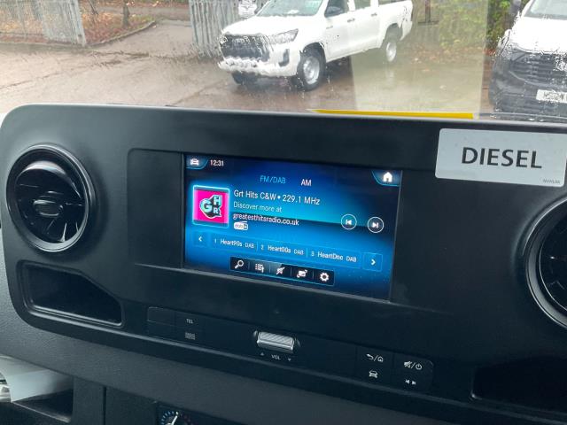 2021 Mercedes-Benz Sprinter 316 CDI L3  Luton Tail Lift (KV70VSX) Image 20