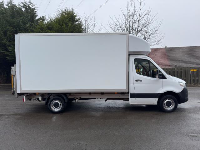2021 Mercedes-Benz Sprinter 316 CDI L3  Luton Tail Lift (KV70VSX) Image 10
