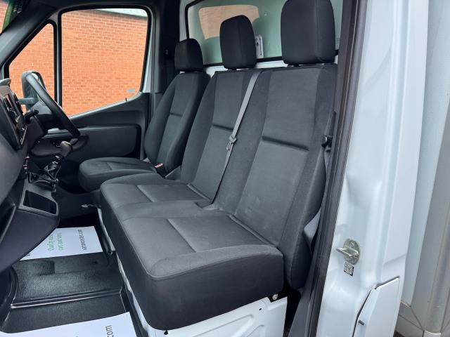 2021 Mercedes-Benz Sprinter 316 CDI L3  Luton Tail Lift (KV70VSX) Image 38