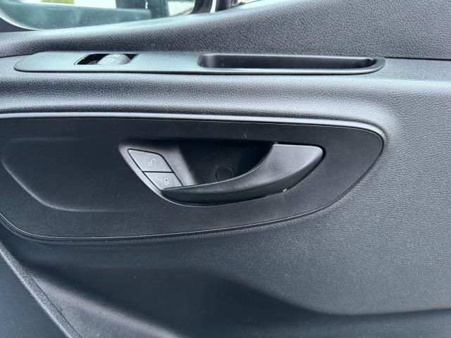2021 Mercedes-Benz Sprinter 316 CDI L3  Luton Tail Lift (KV70VSX) Image 20