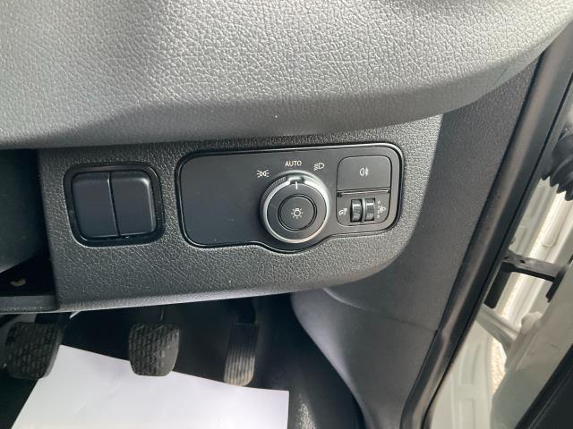 2021 Mercedes-Benz Sprinter 316 CDI L3  Luton Tail Lift (KV70VSX) Image 26