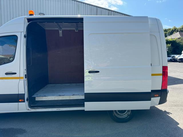 2020 Mercedes-Benz Sprinter 3.5T L2 H2 Van 316 CDI RWD (KW20LVG) Image 44